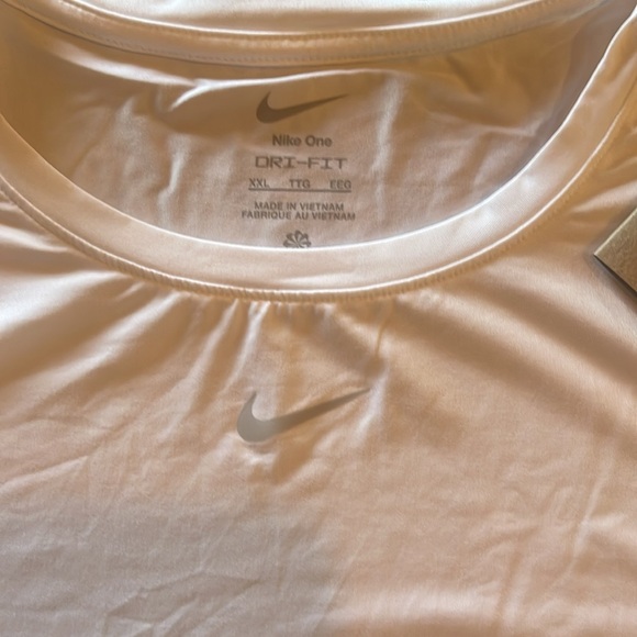 Nike plus size dry fit, long sleeve shirt NWT from a clean, smoke free home. - Picture 2 of 5